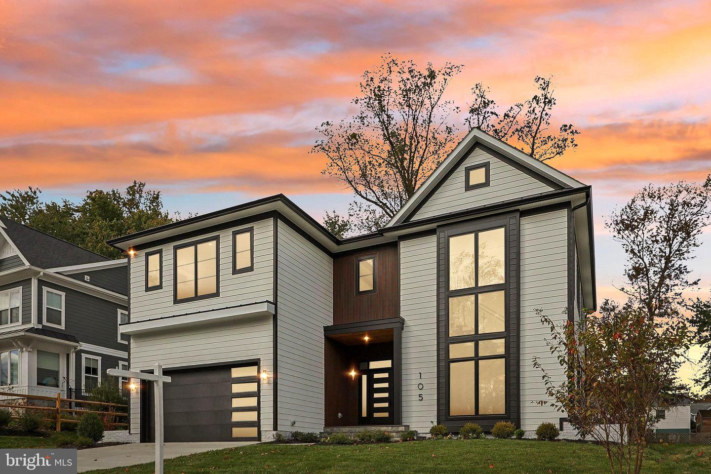 105 TAPAWINGO RD SW, VIENNA, Virginia 22180, 5 Bedrooms Bedrooms, ,6 BathroomsBathrooms,Residential,For sale,105 TAPAWINGO RD SW,VAFX2233972 MLS # VAFX2233972