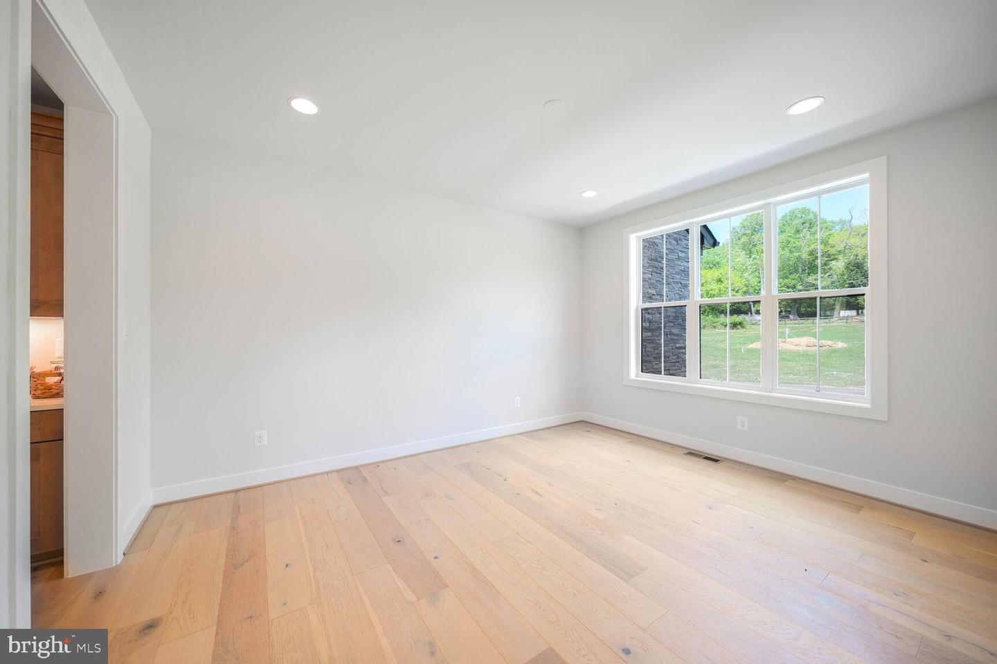 11461 STUART MILL RD, OAKTON, Virginia 22124, 5 Bedrooms Bedrooms, ,4 BathroomsBathrooms,Residential,For sale,11461 STUART MILL RD,VAFX2235228 MLS # VAFX2235228