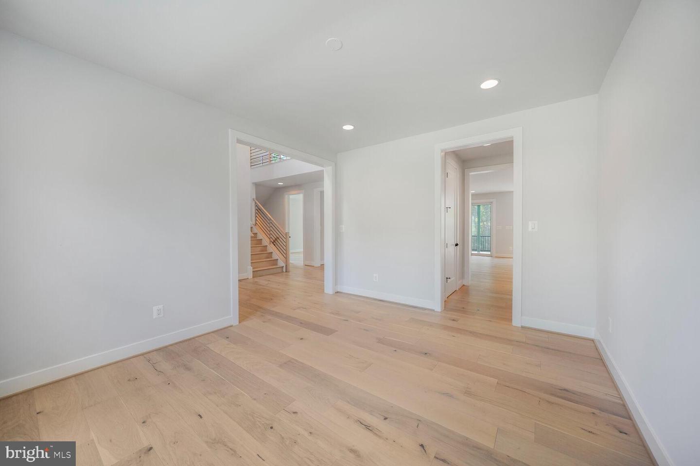 11461 STUART MILL RD, OAKTON, Virginia 22124, 5 Bedrooms Bedrooms, ,4 BathroomsBathrooms,Residential,For sale,11461 STUART MILL RD,VAFX2235228 MLS # VAFX2235228