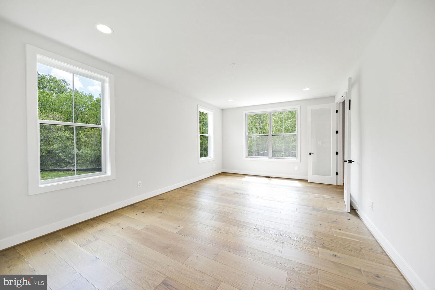 11461 STUART MILL RD, OAKTON, Virginia 22124, 5 Bedrooms Bedrooms, ,4 BathroomsBathrooms,Residential,For sale,11461 STUART MILL RD,VAFX2235228 MLS # VAFX2235228