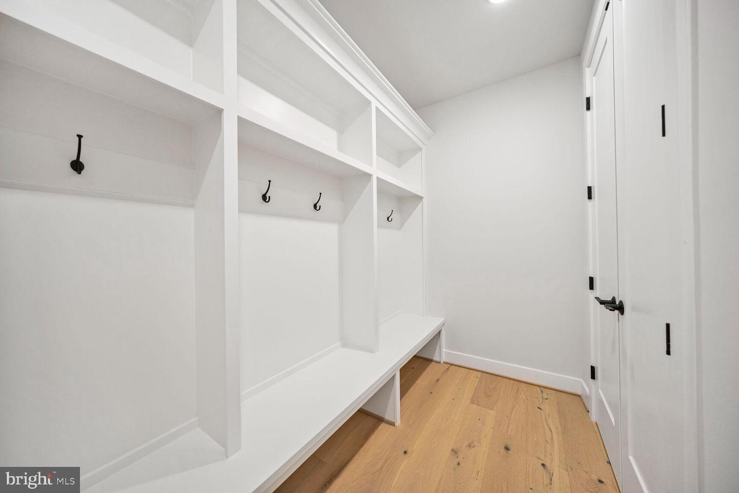 11461 STUART MILL RD, OAKTON, Virginia 22124, 5 Bedrooms Bedrooms, ,4 BathroomsBathrooms,Residential,For sale,11461 STUART MILL RD,VAFX2235228 MLS # VAFX2235228