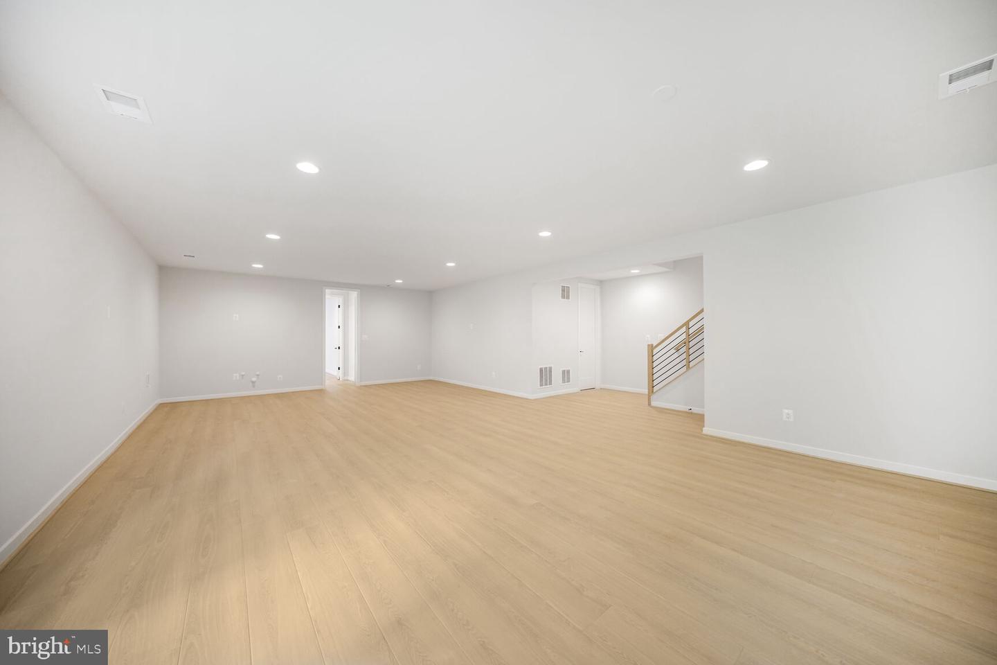 11461 STUART MILL RD, OAKTON, Virginia 22124, 5 Bedrooms Bedrooms, ,4 BathroomsBathrooms,Residential,For sale,11461 STUART MILL RD,VAFX2235228 MLS # VAFX2235228