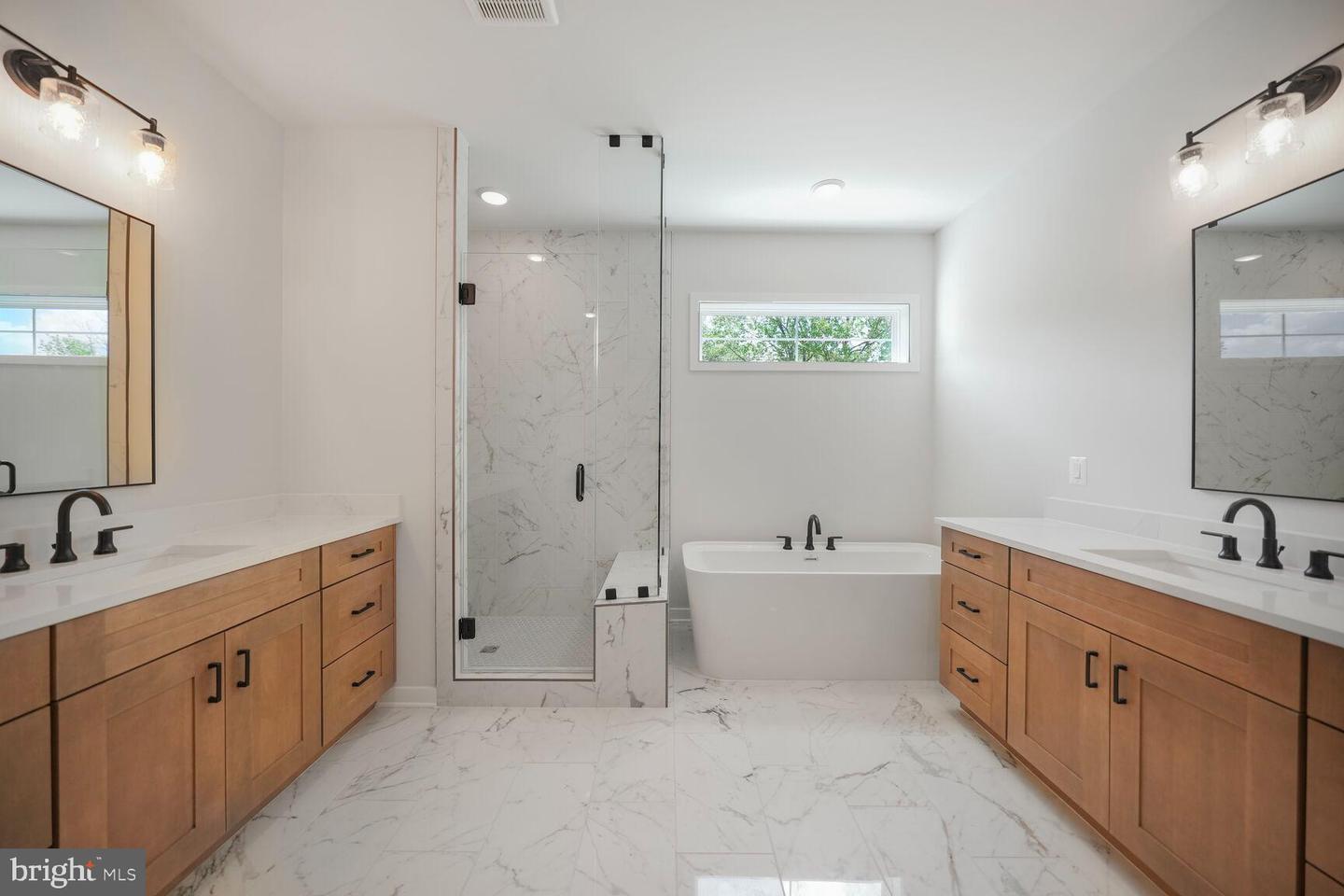 11461 STUART MILL RD, OAKTON, Virginia 22124, 5 Bedrooms Bedrooms, ,4 BathroomsBathrooms,Residential,For sale,11461 STUART MILL RD,VAFX2235228 MLS # VAFX2235228