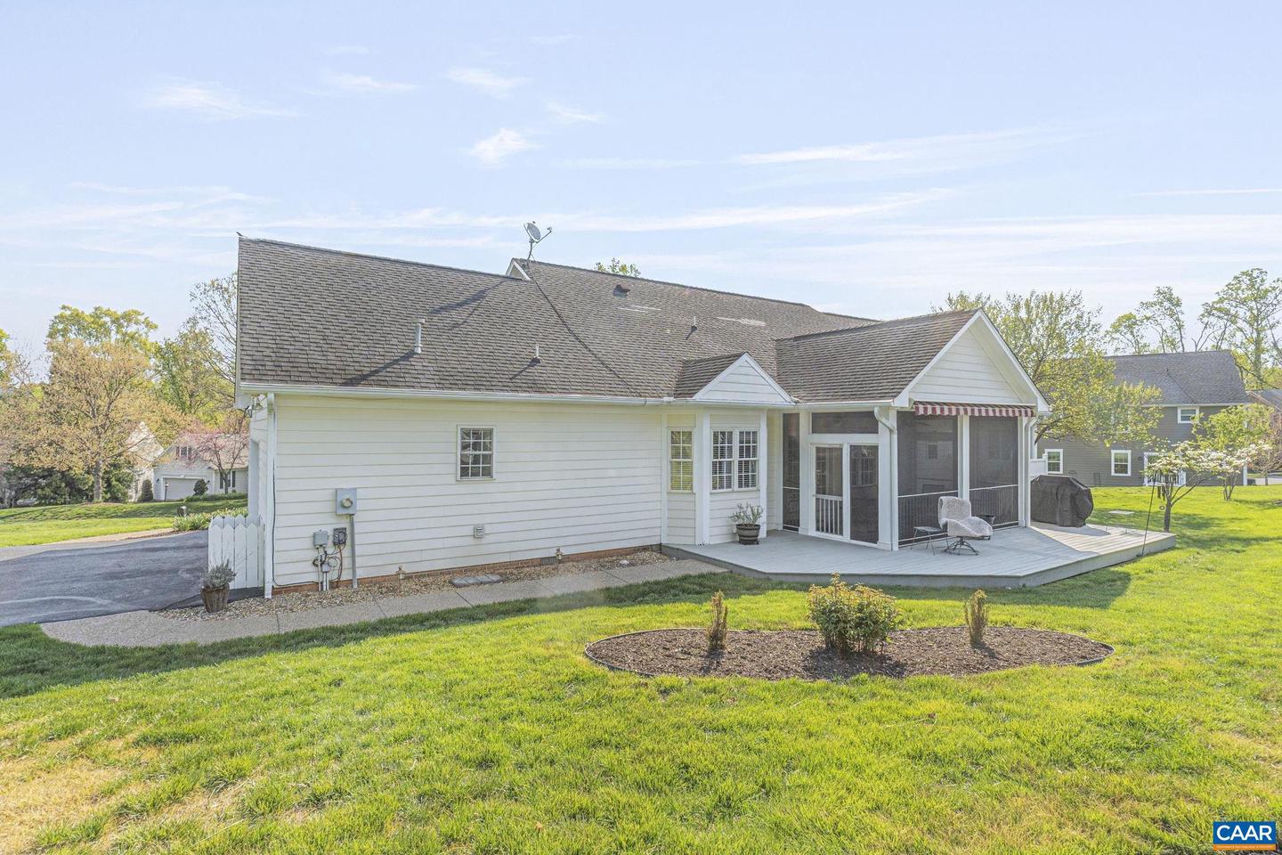 2033 SHEPHERDS RIDGE RD, CHARLOTTESVILLE, Virginia 22901, 3 Bedrooms Bedrooms, ,2 BathroomsBathrooms,Residential,For sale,2033 SHEPHERDS RIDGE RD,663435 MLS # 663435