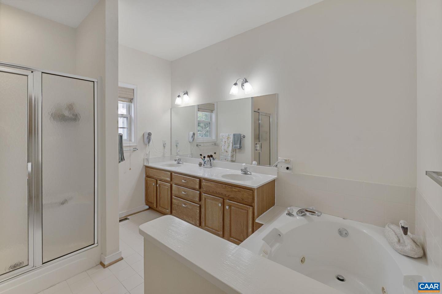 2033 SHEPHERDS RIDGE RD, CHARLOTTESVILLE, Virginia 22901, 3 Bedrooms Bedrooms, ,2 BathroomsBathrooms,Residential,For sale,2033 SHEPHERDS RIDGE RD,663435 MLS # 663435