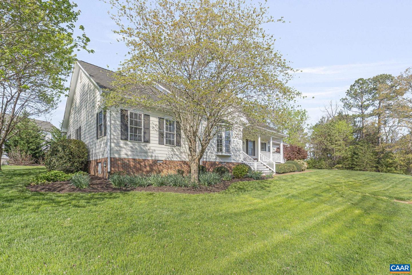 2033 SHEPHERDS RIDGE RD, CHARLOTTESVILLE, Virginia 22901, 3 Bedrooms Bedrooms, ,2 BathroomsBathrooms,Residential,For sale,2033 SHEPHERDS RIDGE RD,663435 MLS # 663435