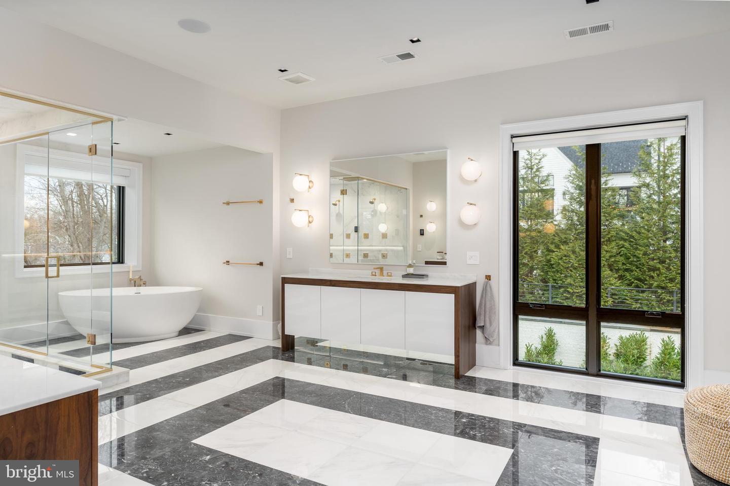 1020 LANGLEY HILL DR, MCLEAN, Virginia 22101, 7 Bedrooms Bedrooms, ,7 BathroomsBathrooms,Residential,For sale,1020 LANGLEY HILL DR,VAFX2218976 MLS # VAFX2218976