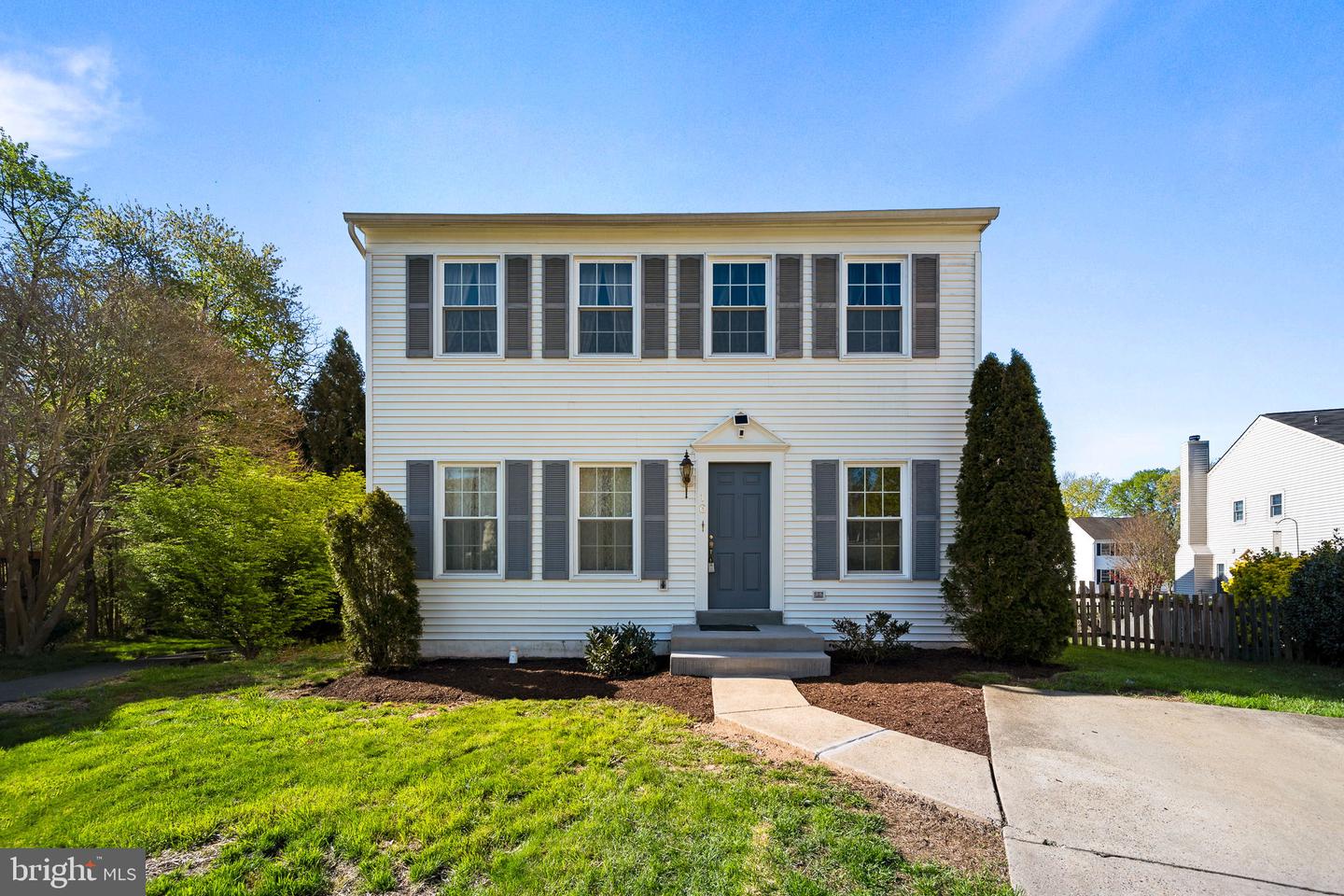 16 DARIAN CT, STERLING, Virginia 20165, 3 Bedrooms Bedrooms, ,2 BathroomsBathrooms,Residential,For sale,16 DARIAN CT,VALO2093902 MLS # VALO2093902