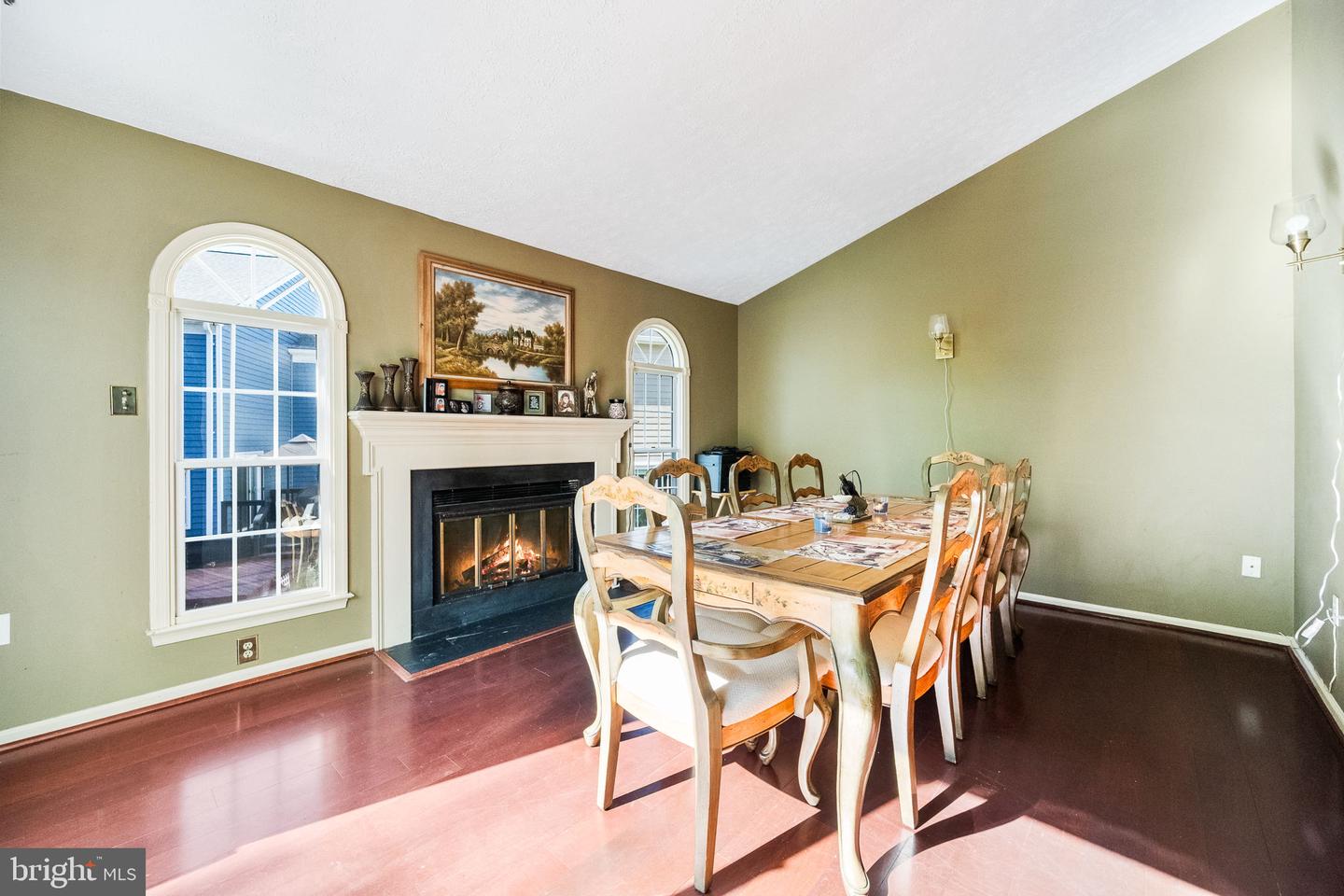 16 DARIAN CT, STERLING, Virginia 20165, 3 Bedrooms Bedrooms, ,2 BathroomsBathrooms,Residential,For sale,16 DARIAN CT,VALO2093902 MLS # VALO2093902