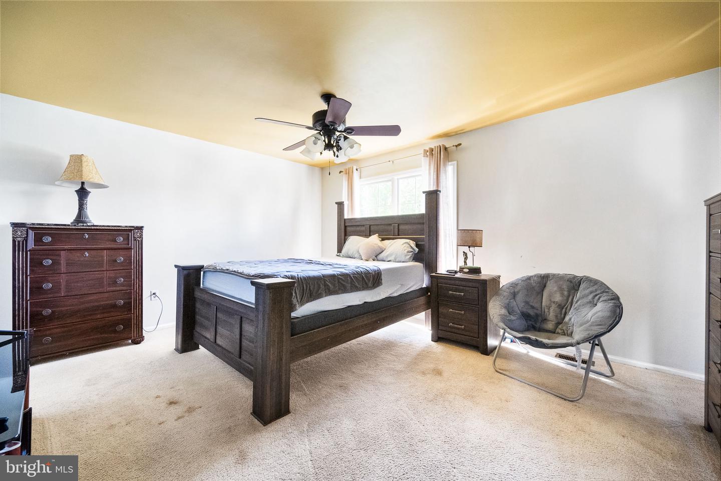 16 DARIAN CT, STERLING, Virginia 20165, 3 Bedrooms Bedrooms, ,2 BathroomsBathrooms,Residential,For sale,16 DARIAN CT,VALO2093902 MLS # VALO2093902