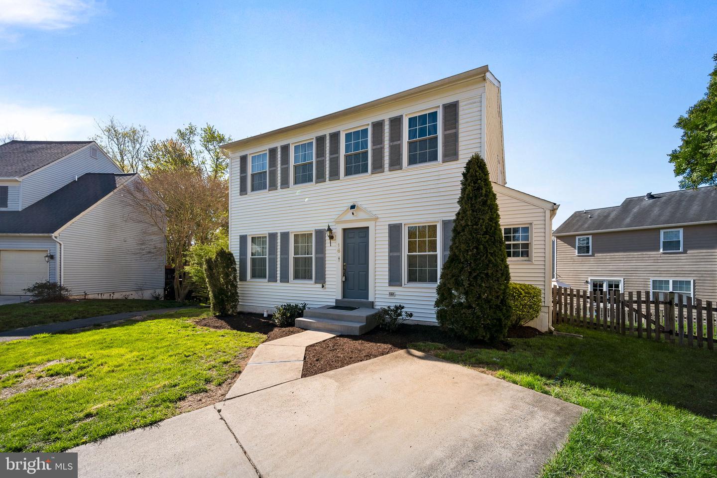 16 DARIAN CT, STERLING, Virginia 20165, 3 Bedrooms Bedrooms, ,2 BathroomsBathrooms,Residential,For sale,16 DARIAN CT,VALO2093902 MLS # VALO2093902