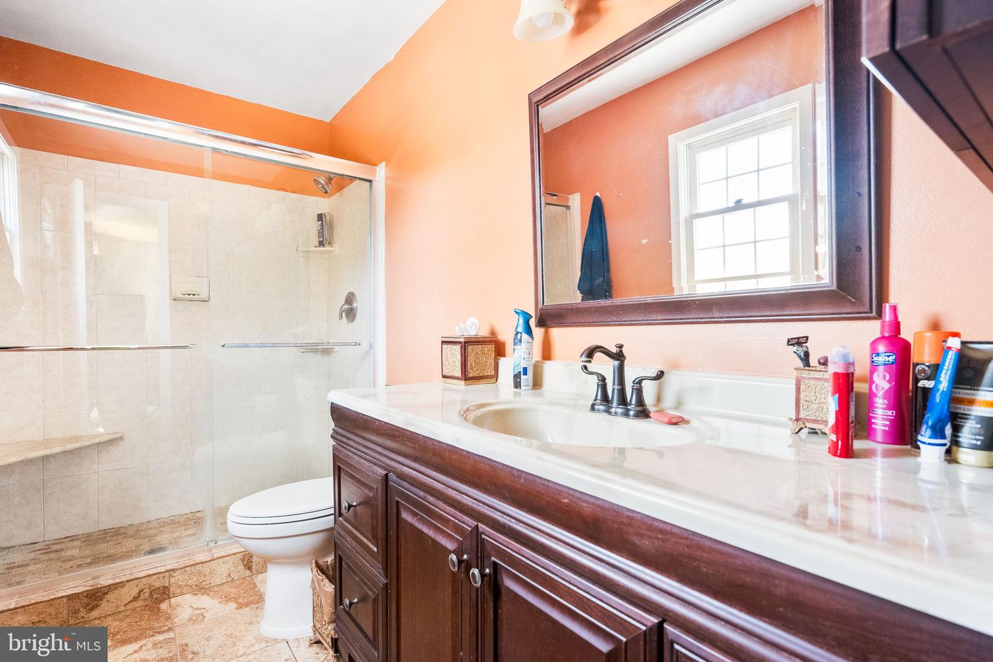 16 DARIAN CT, STERLING, Virginia 20165, 3 Bedrooms Bedrooms, ,2 BathroomsBathrooms,Residential,For sale,16 DARIAN CT,VALO2093902 MLS # VALO2093902