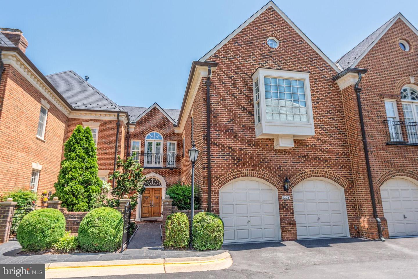 1225 STUART ROBESON DR, MCLEAN, Virginia 22101, 3 Bedrooms Bedrooms, ,4 BathroomsBathrooms,Residential,For sale,1225 STUART ROBESON DR,VAFX2235254 MLS # VAFX2235254