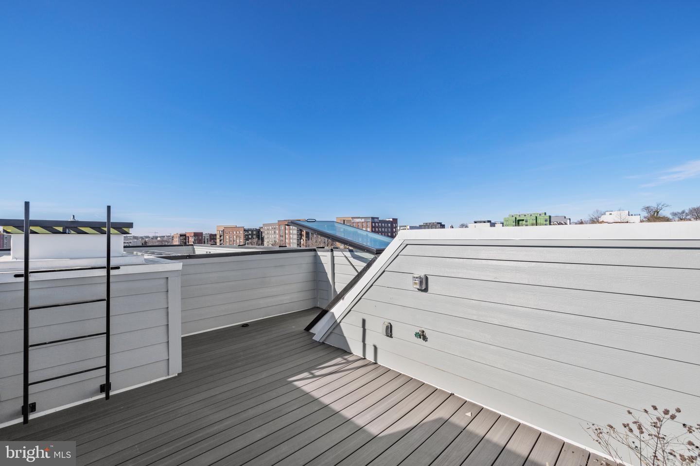 824 18TH ST NE #302, WASHINGTON, District Of Columbia 20002, 2 Bedrooms Bedrooms, ,2 BathroomsBathrooms,Residential,For sale,824 18TH ST NE #302,DCDC2196318 MLS # DCDC2196318