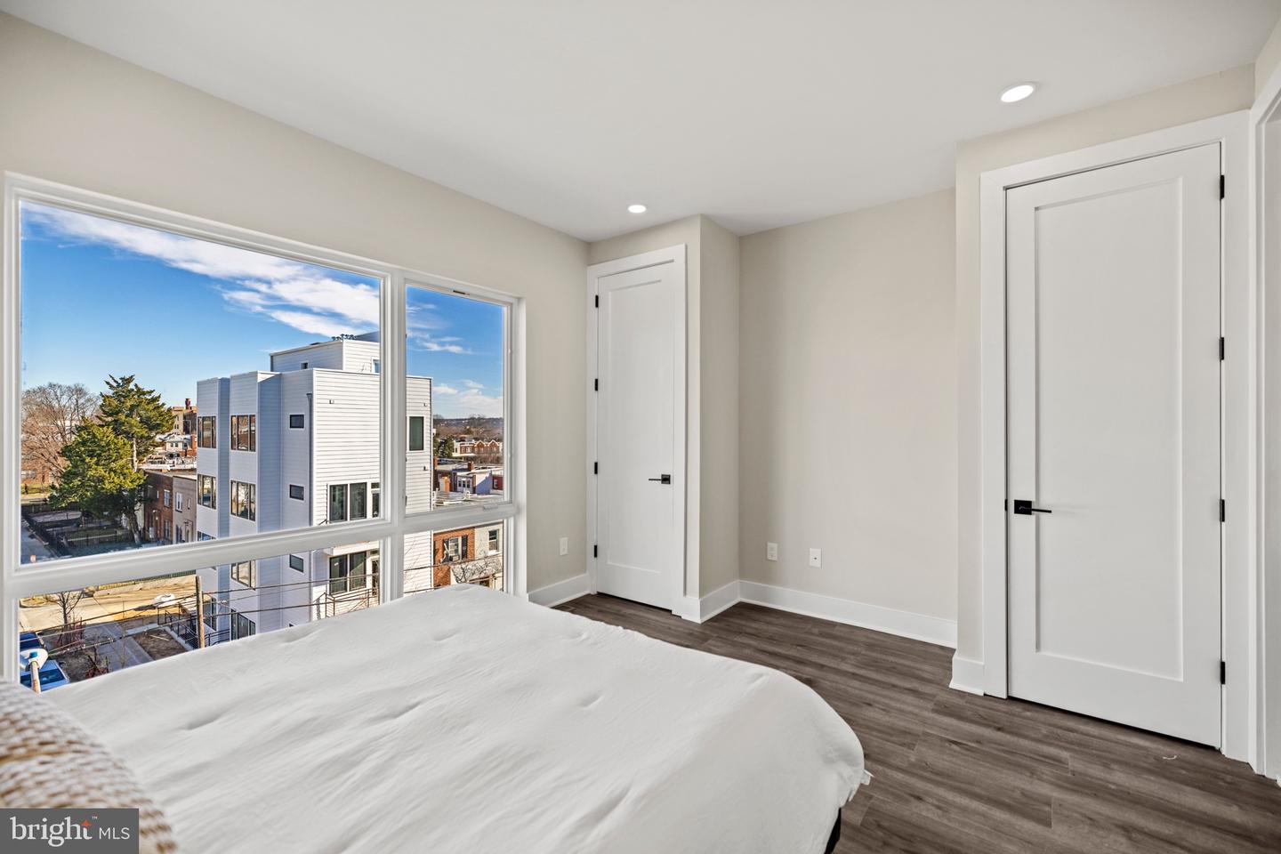 824 18TH ST NE #302, WASHINGTON, District Of Columbia 20002, 2 Bedrooms Bedrooms, ,2 BathroomsBathrooms,Residential,For sale,824 18TH ST NE #302,DCDC2196318 MLS # DCDC2196318