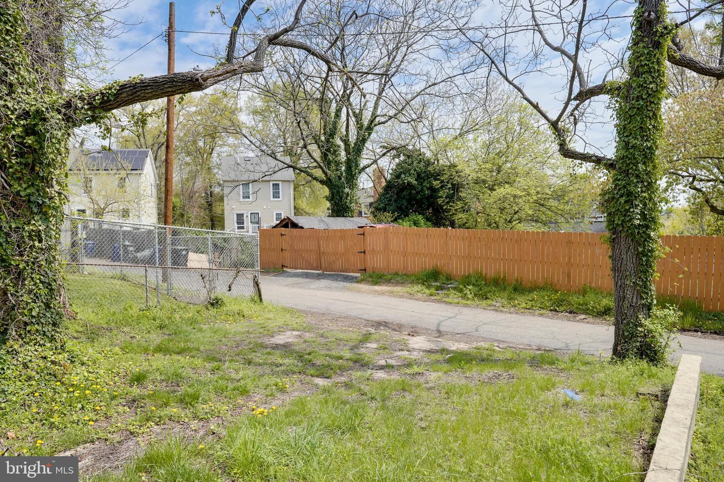 3832 HALLEY TER SE, WASHINGTON, District Of Columbia 20032, 2 Bedrooms Bedrooms, ,1 BathroomBathrooms,Residential,For sale,3832 HALLEY TER SE,DCDC2196158 MLS # DCDC2196158
