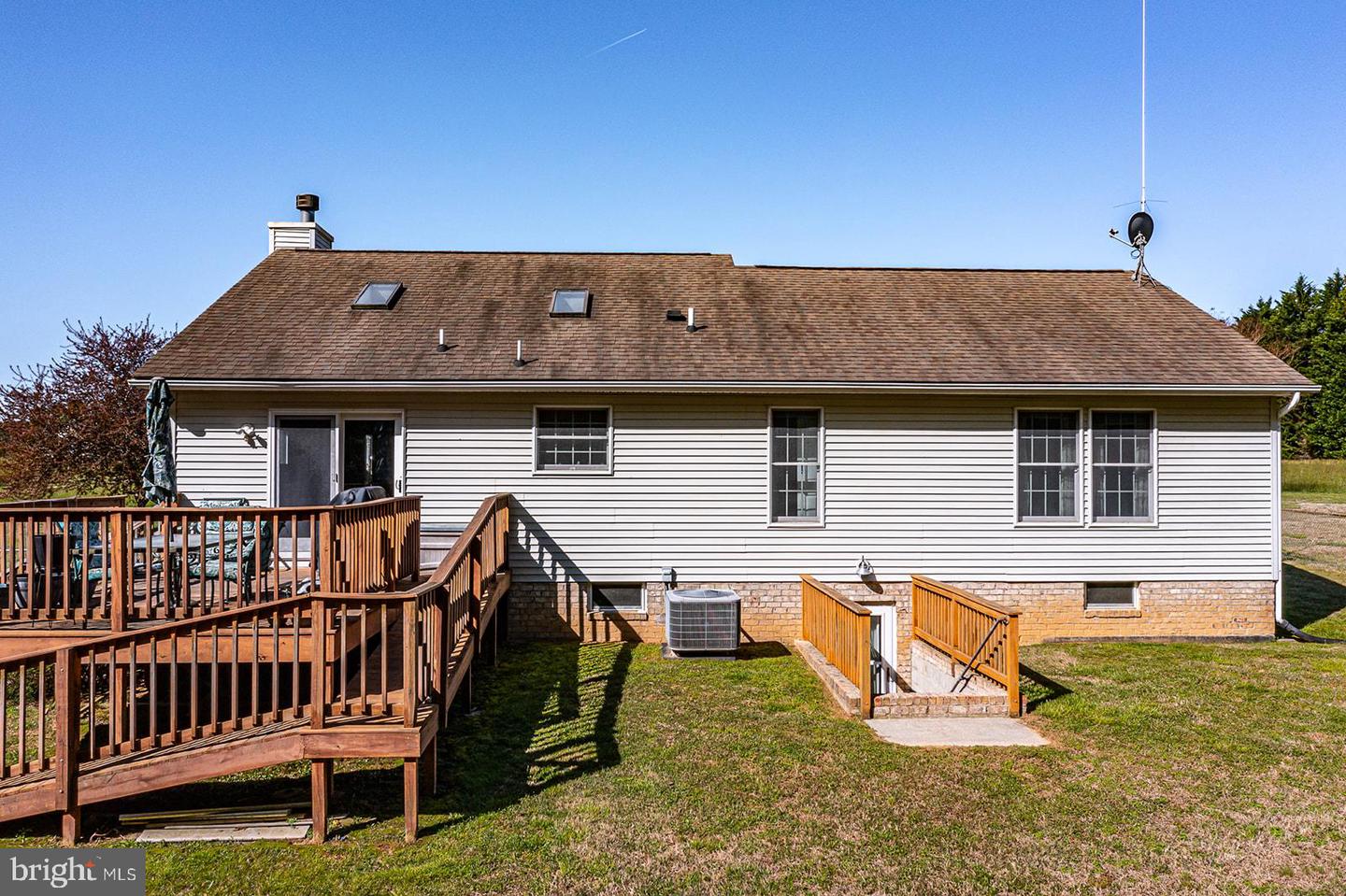 428 FITHIANS LN, HAGUE, Virginia 22469, 3 Bedrooms Bedrooms, 5 Rooms Rooms,3 BathroomsBathrooms,Residential,For sale,428 FITHIANS LN,VAWE2008722 MLS # VAWE2008722
