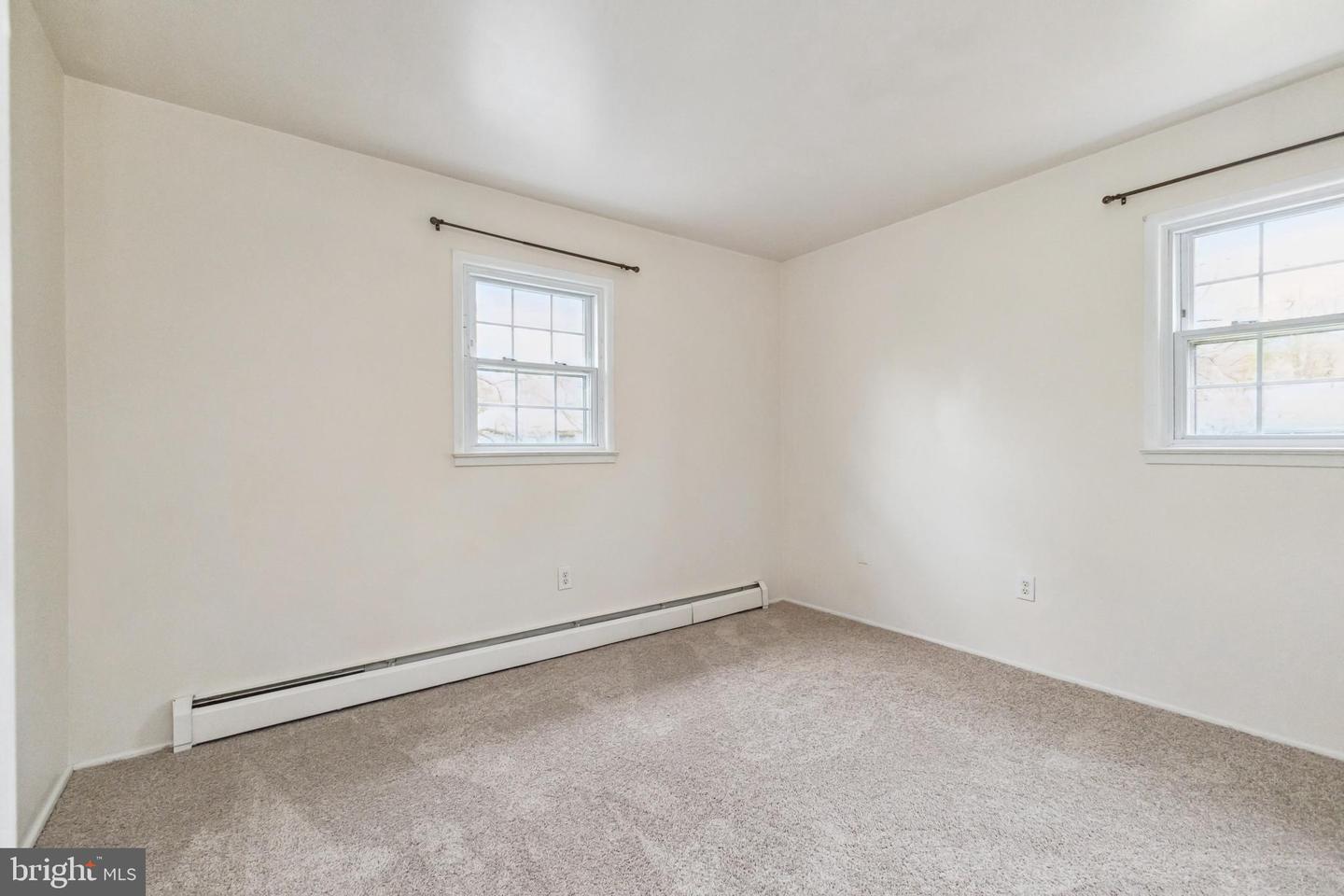 3803 DANBURY CT, WOODBRIDGE, Virginia 22193, 4 Bedrooms Bedrooms, ,2 BathroomsBathrooms,Residential,For sale,3803 DANBURY CT,VAPW2092418 MLS # VAPW2092418