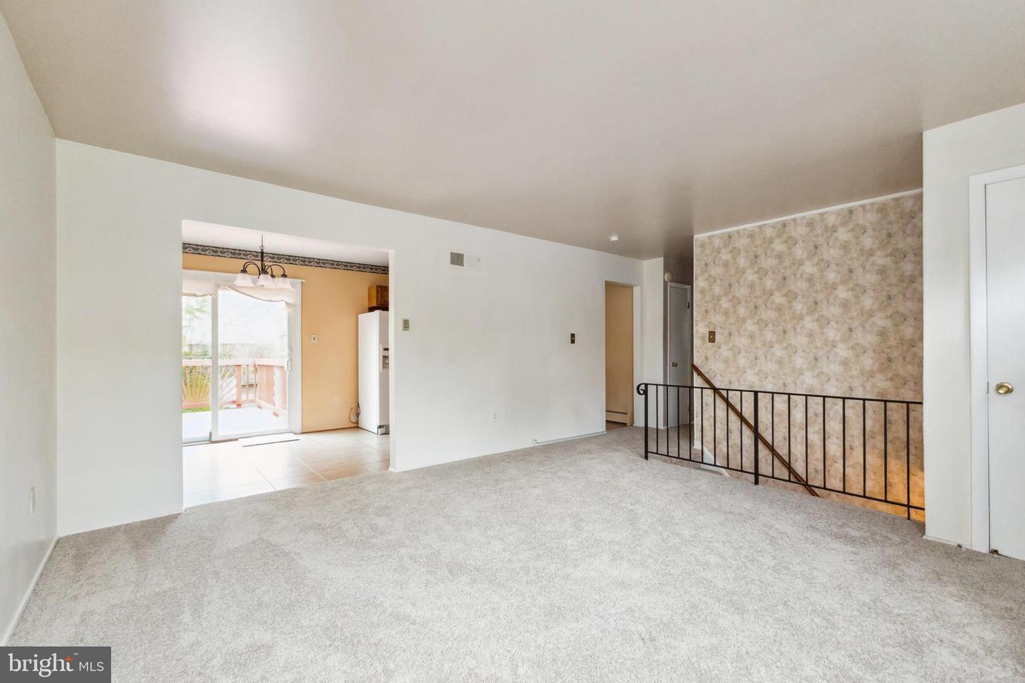 3803 DANBURY CT, WOODBRIDGE, Virginia 22193, 4 Bedrooms Bedrooms, ,2 BathroomsBathrooms,Residential,For sale,3803 DANBURY CT,VAPW2092418 MLS # VAPW2092418