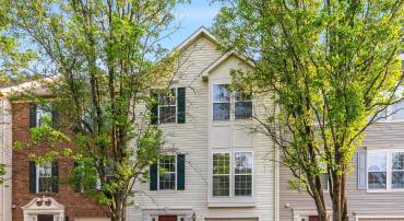 46716 CAVENDISH SQ, STERLING, Virginia 20165, 3 Bedrooms Bedrooms, ,2 BathroomsBathrooms,Residential,For sale,46716 CAVENDISH SQ,VALO2089932 MLS # VALO2089932