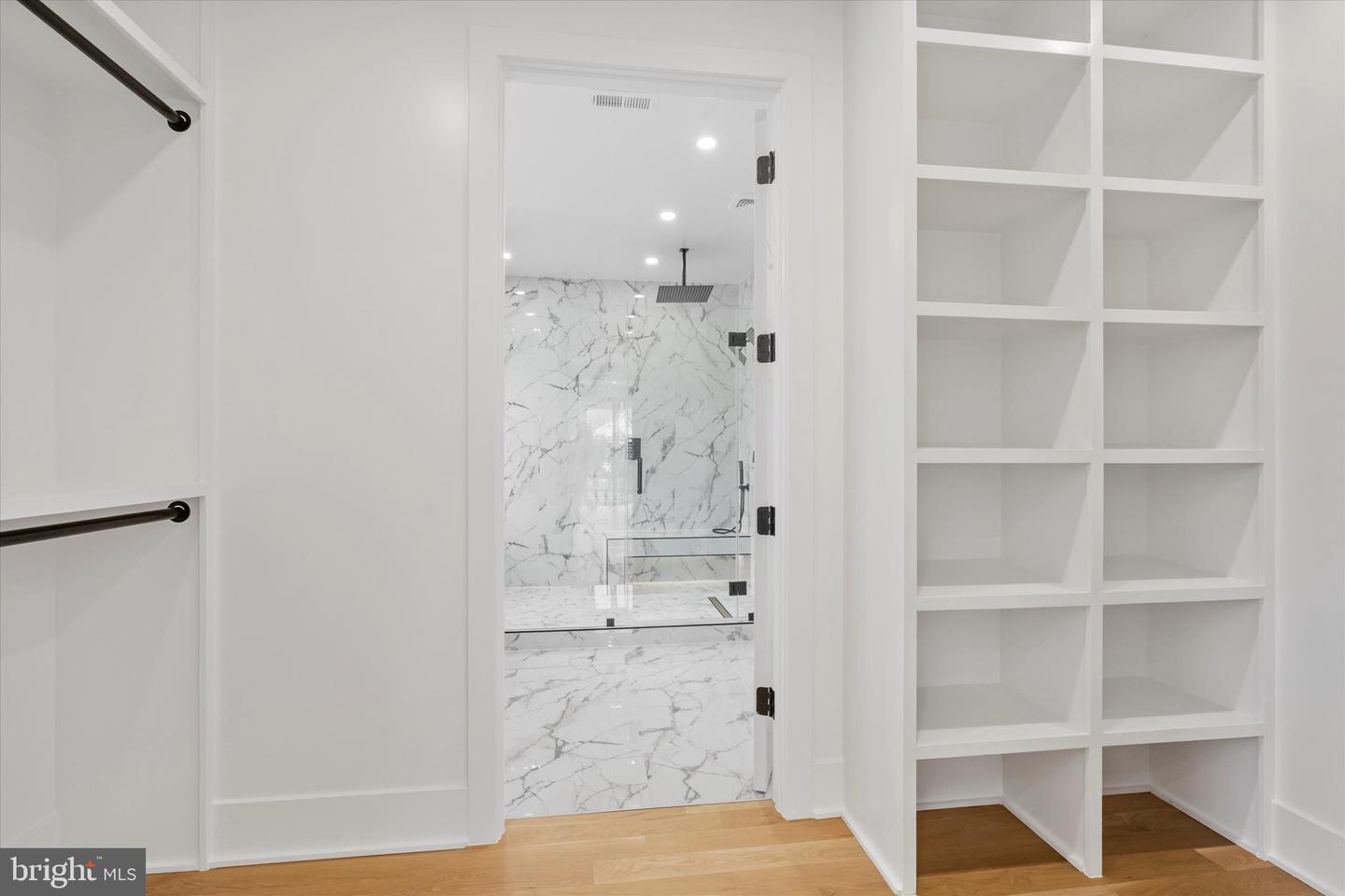 7209 SIPES LN, ANNANDALE, Virginia 22003, 7 Bedrooms Bedrooms, ,7 BathroomsBathrooms,Residential,For sale,7209 SIPES LN,VAFX2215198 MLS # VAFX2215198