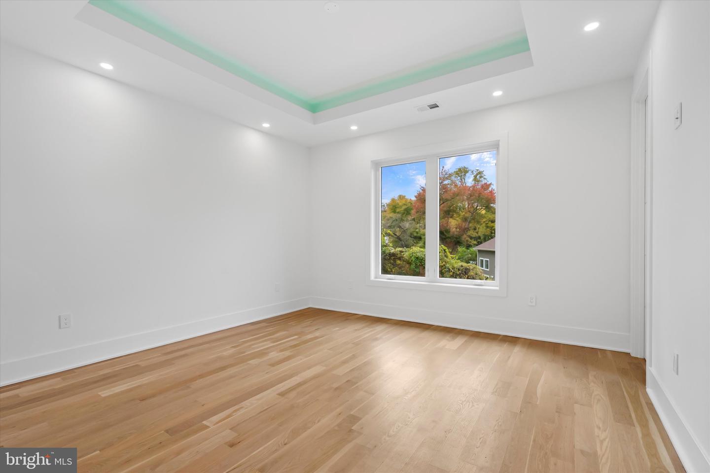 7209 SIPES LN, ANNANDALE, Virginia 22003, 7 Bedrooms Bedrooms, ,7 BathroomsBathrooms,Residential,For sale,7209 SIPES LN,VAFX2215198 MLS # VAFX2215198