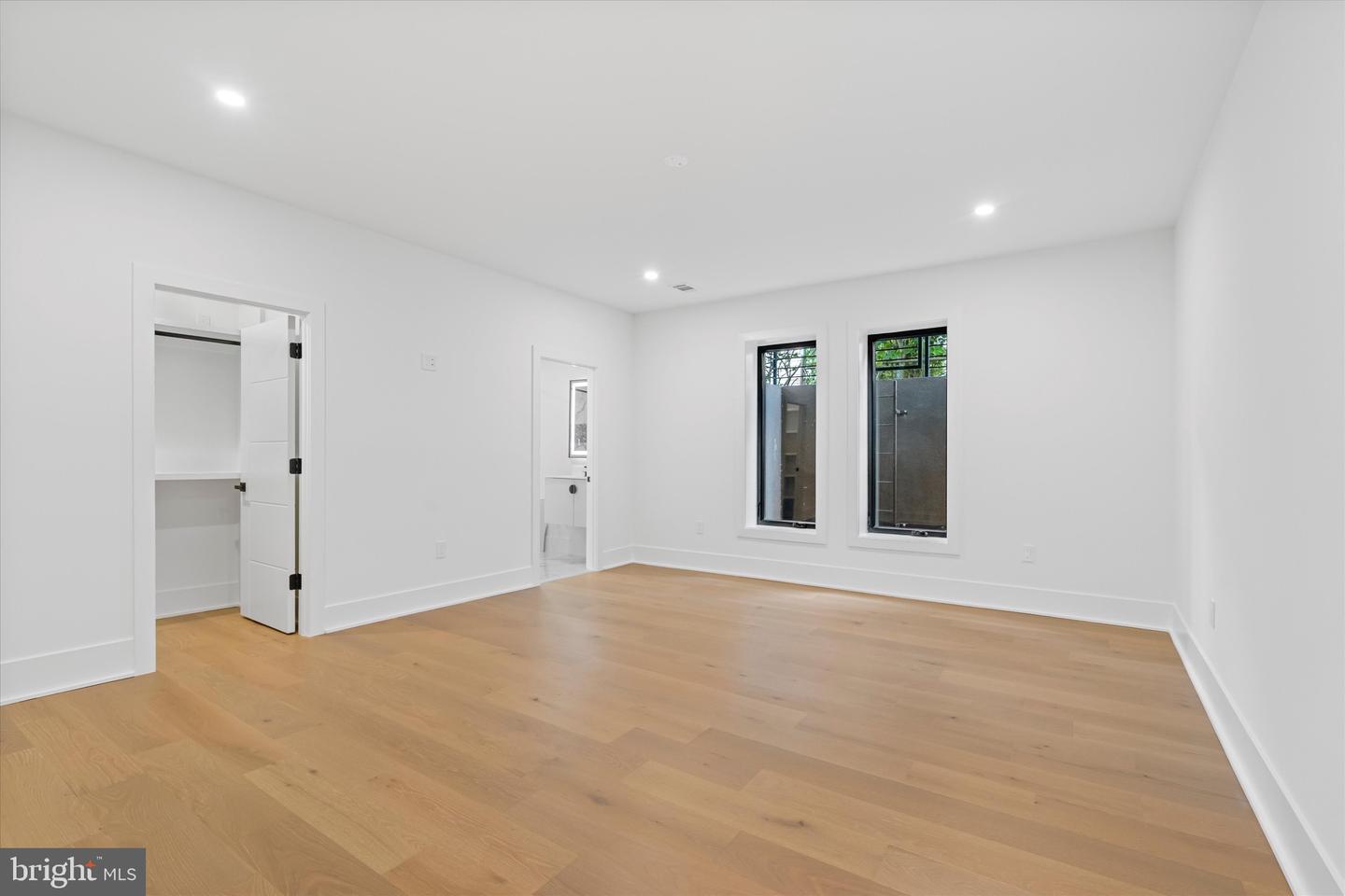 7209 SIPES LN, ANNANDALE, Virginia 22003, 7 Bedrooms Bedrooms, ,7 BathroomsBathrooms,Residential,For sale,7209 SIPES LN,VAFX2215198 MLS # VAFX2215198