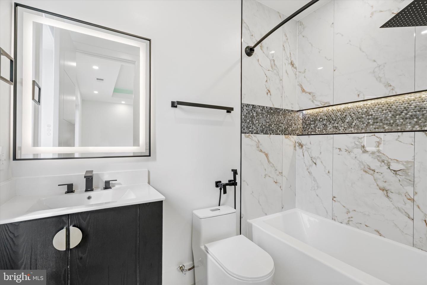 7209 SIPES LN, ANNANDALE, Virginia 22003, 7 Bedrooms Bedrooms, ,7 BathroomsBathrooms,Residential,For sale,7209 SIPES LN,VAFX2215198 MLS # VAFX2215198