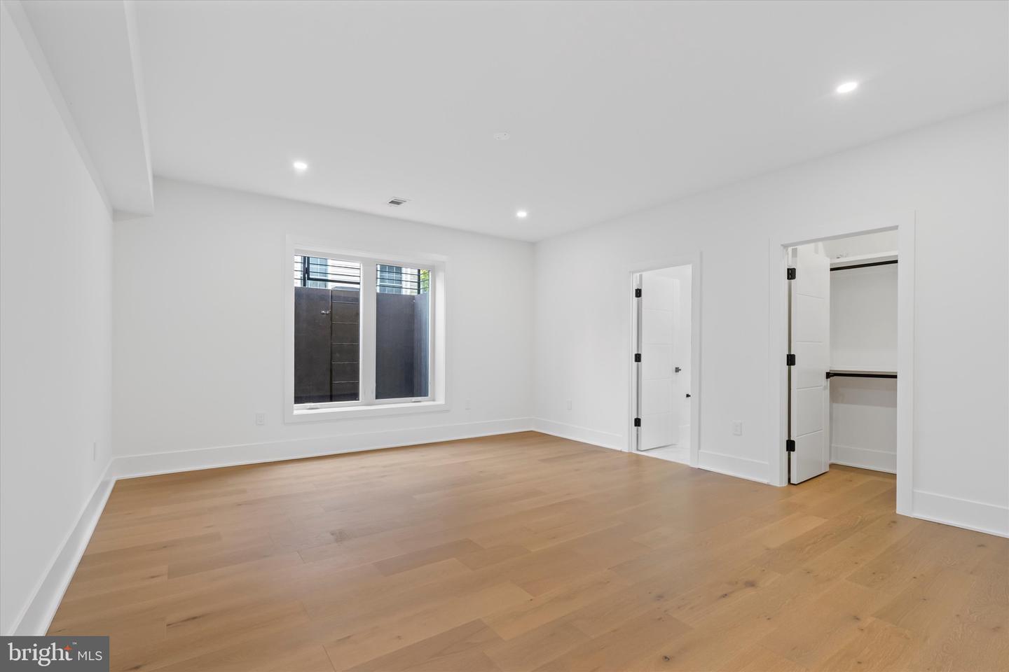 7209 SIPES LN, ANNANDALE, Virginia 22003, 7 Bedrooms Bedrooms, ,7 BathroomsBathrooms,Residential,For sale,7209 SIPES LN,VAFX2215198 MLS # VAFX2215198