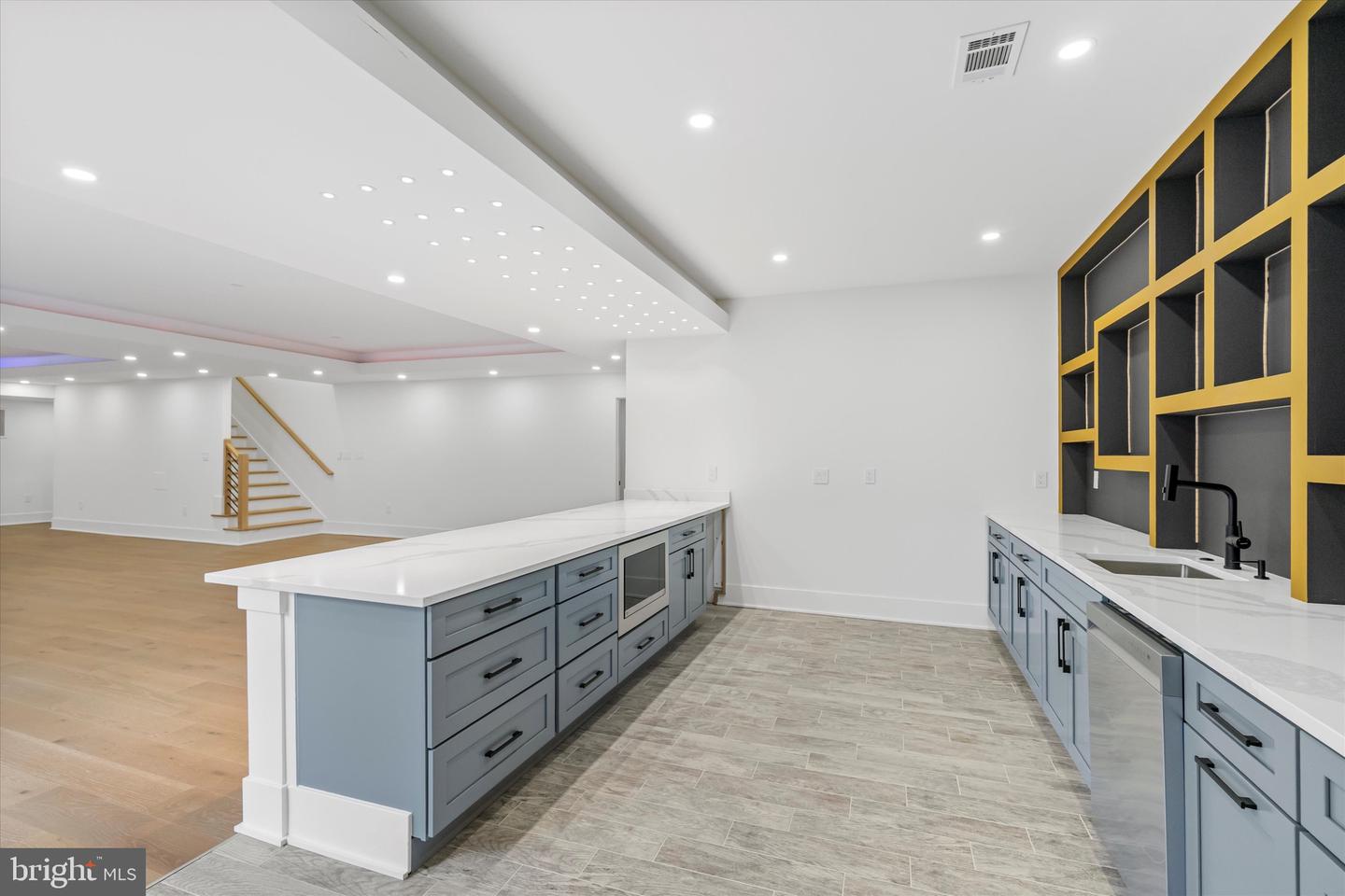 7209 SIPES LN, ANNANDALE, Virginia 22003, 7 Bedrooms Bedrooms, ,7 BathroomsBathrooms,Residential,For sale,7209 SIPES LN,VAFX2215198 MLS # VAFX2215198