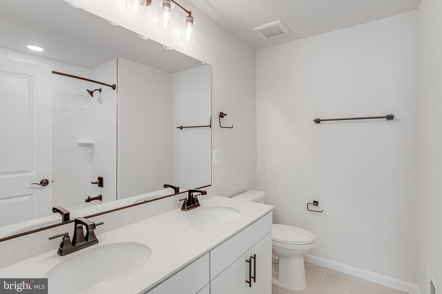 7123 BRAXTON CT, RUTHER GLEN, Virginia 22546, 3 Bedrooms Bedrooms, ,2 BathroomsBathrooms,Residential,For sale,7123 BRAXTON CT,VACV2007708 MLS # VACV2007708