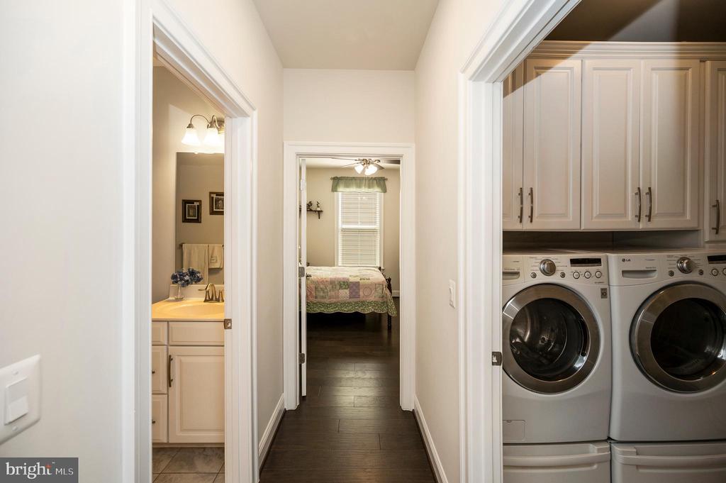 9822 WHITE OAK SWAMP CT, FREDERICKSBURG, Virginia 22407, 4 Bedrooms Bedrooms, ,3 BathroomsBathrooms,Residential,9822 WHITE OAK SWAMP CT,VASP2032362 MLS # VASP2032362