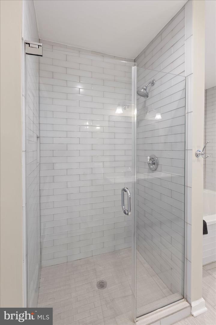 911 MARYLAND AVE NE, WASHINGTON, District Of Columbia 20002, 6 Bedrooms Bedrooms, ,3 BathroomsBathrooms,Residential,For sale,911 MARYLAND AVE NE,DCDC2196412 MLS # DCDC2196412