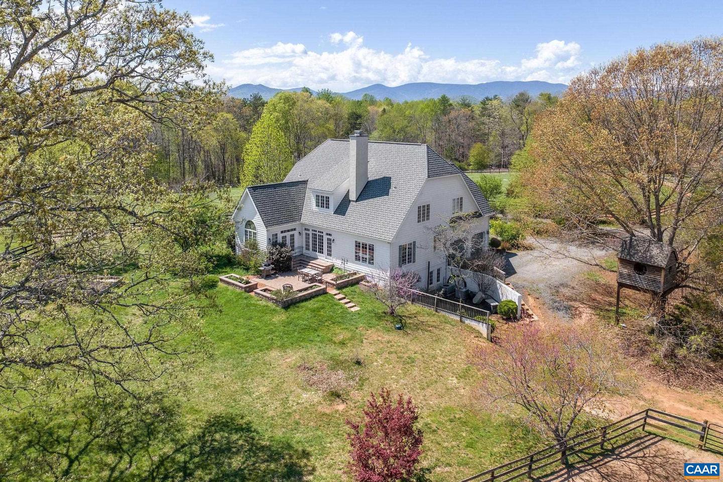 1074 SIMMONS GAP RD, DYKE, Virginia 22935, 4 Bedrooms Bedrooms, ,3 BathroomsBathrooms,Residential,For sale,1074 SIMMONS GAP RD,657379 MLS # 657379