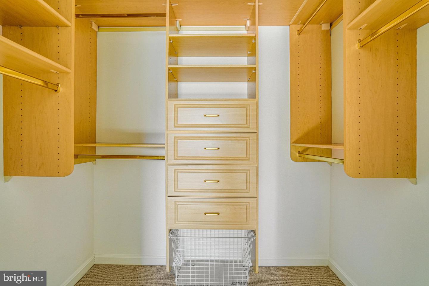 2181 JAMIESON AVE #1405, ALEXANDRIA, Virginia 22314, 2 Bedrooms Bedrooms, ,2 BathroomsBathrooms,Residential,For sale,2181 JAMIESON AVE #1405,VAAX2042968 MLS # VAAX2042968