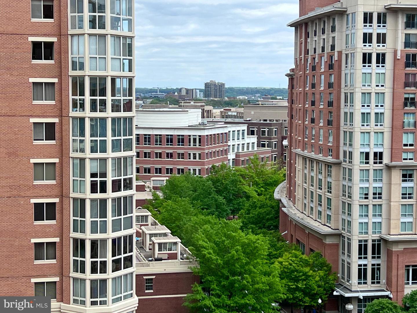 2181 JAMIESON AVE #1405, ALEXANDRIA, Virginia 22314, 2 Bedrooms Bedrooms, ,2 BathroomsBathrooms,Residential,For sale,2181 JAMIESON AVE #1405,VAAX2042968 MLS # VAAX2042968