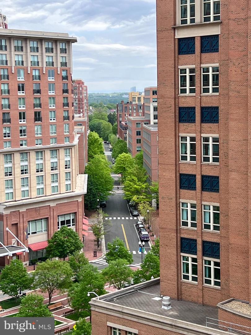 2181 JAMIESON AVE #1405, ALEXANDRIA, Virginia 22314, 2 Bedrooms Bedrooms, ,2 BathroomsBathrooms,Residential,For sale,2181 JAMIESON AVE #1405,VAAX2042968 MLS # VAAX2042968