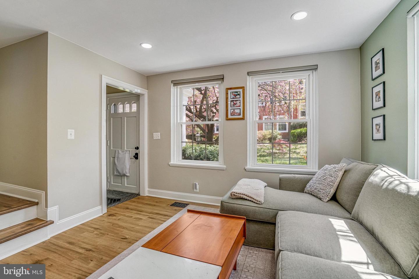 3246 S UTAH ST, ARLINGTON, Virginia 22206, 2 Bedrooms Bedrooms, ,2 BathroomsBathrooms,Residential,For sale,3246 S UTAH ST,VAAR2055830 MLS # VAAR2055830