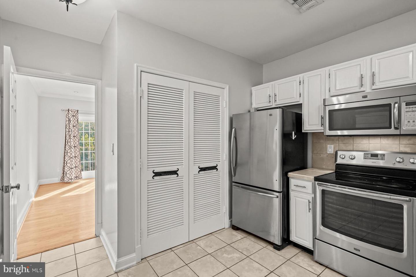 4305 MASSACHUSETTS AVE NW, WASHINGTON, District Of Columbia 20016, 2 Bedrooms Bedrooms, ,2 BathroomsBathrooms,Residential,For sale,4305 MASSACHUSETTS AVE NW,DCDC2194782 MLS # DCDC2194782