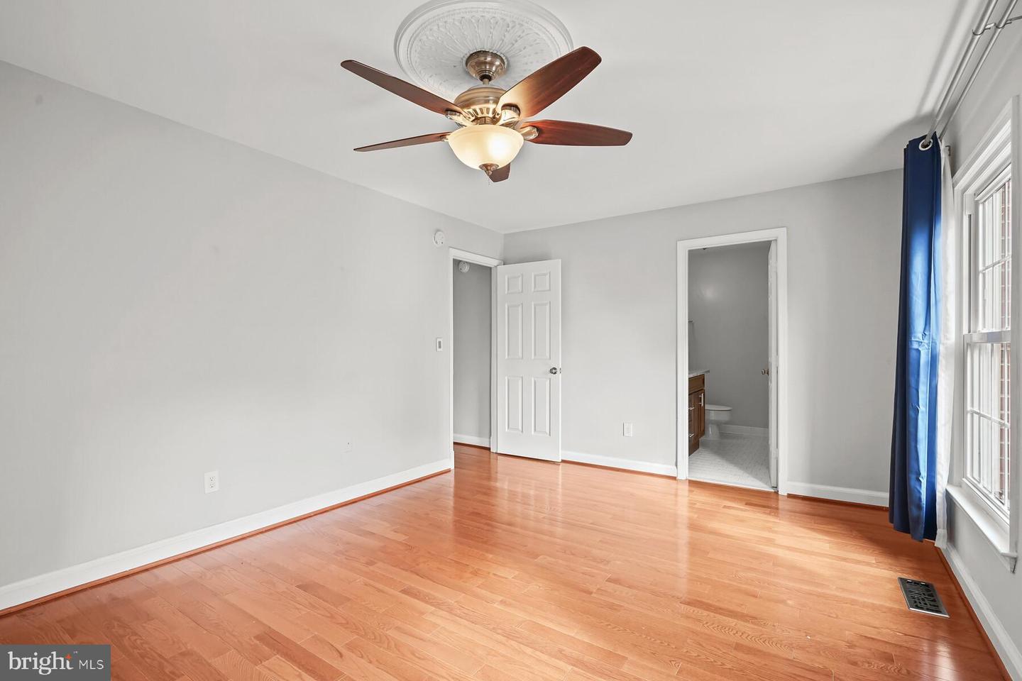 4305 MASSACHUSETTS AVE NW, WASHINGTON, District Of Columbia 20016, 2 Bedrooms Bedrooms, ,2 BathroomsBathrooms,Residential,For sale,4305 MASSACHUSETTS AVE NW,DCDC2194782 MLS # DCDC2194782