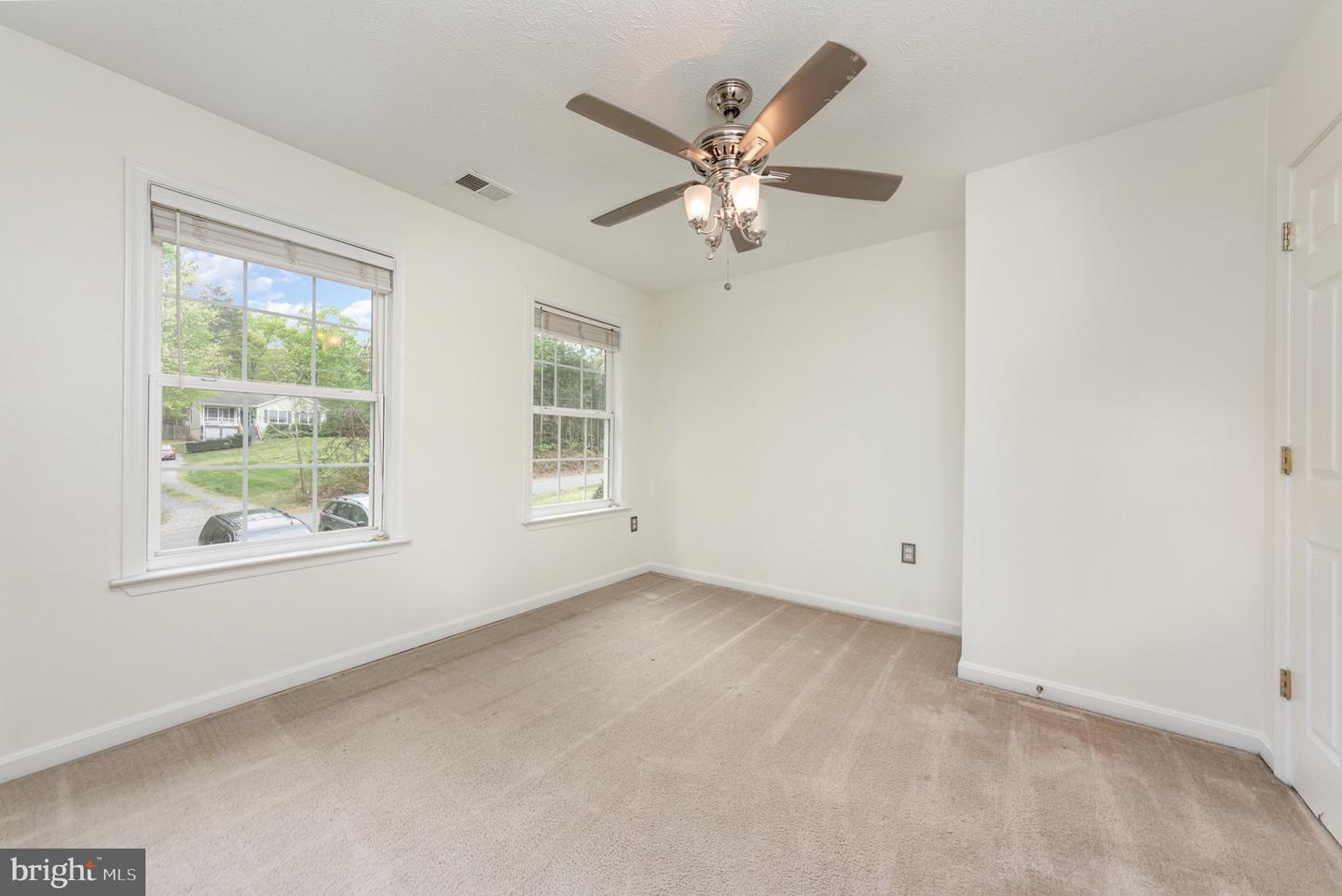 942 SWAN LN, RUTHER GLEN, Virginia 22546, 4 Bedrooms Bedrooms, ,3 BathroomsBathrooms,Residential,For sale,942 SWAN LN,VACV2008018 MLS # VACV2008018