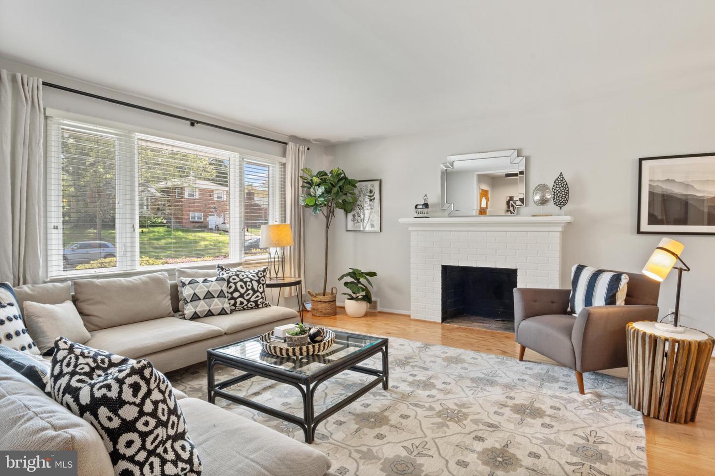 8318 FELTON LN, ALEXANDRIA, Virginia 22308, 4 Bedrooms Bedrooms, ,3 BathroomsBathrooms,Residential,For sale,8318 FELTON LN,VAFX2235490 MLS # VAFX2235490