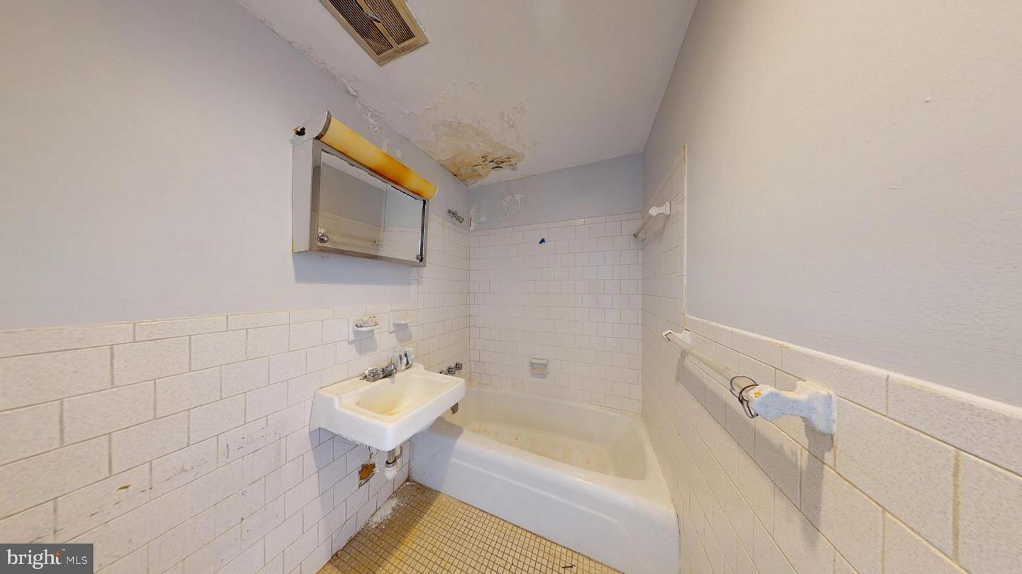 4600 DUKE ST #419 / 420, ALEXANDRIA, Virginia 22304, ,Land,For sale,4600 DUKE ST #419 / 420,VAAX2044202 MLS # VAAX2044202