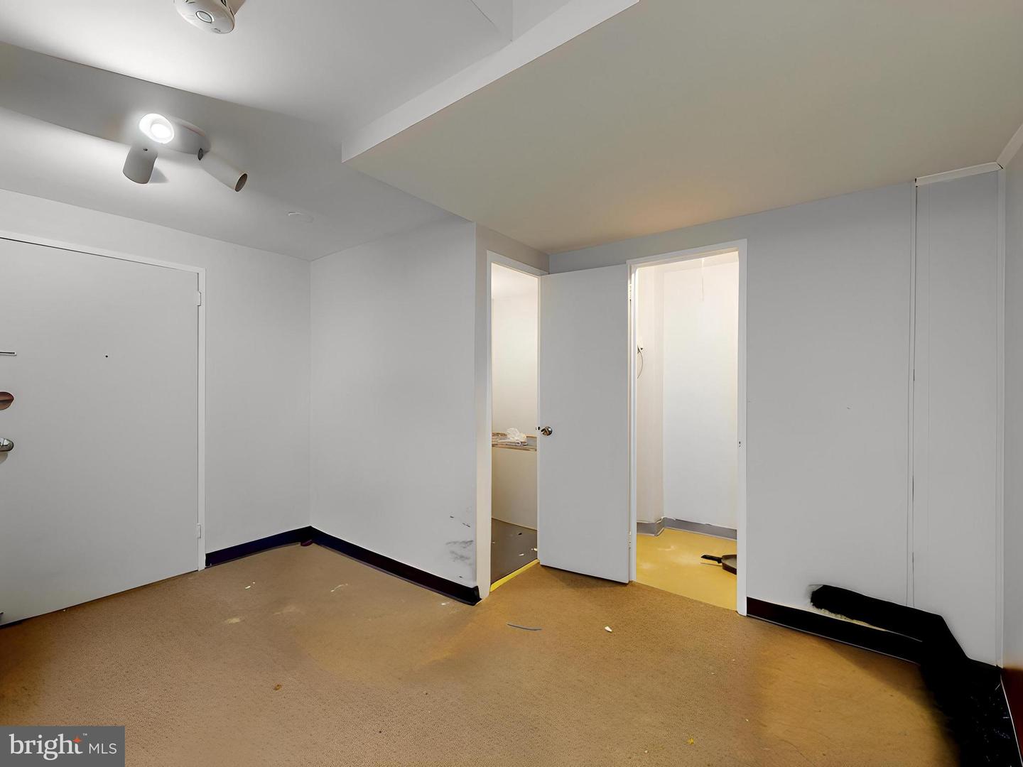 4600 DUKE ST #419 / 420, ALEXANDRIA, Virginia 22304, ,Land,For sale,4600 DUKE ST #419 / 420,VAAX2044202 MLS # VAAX2044202