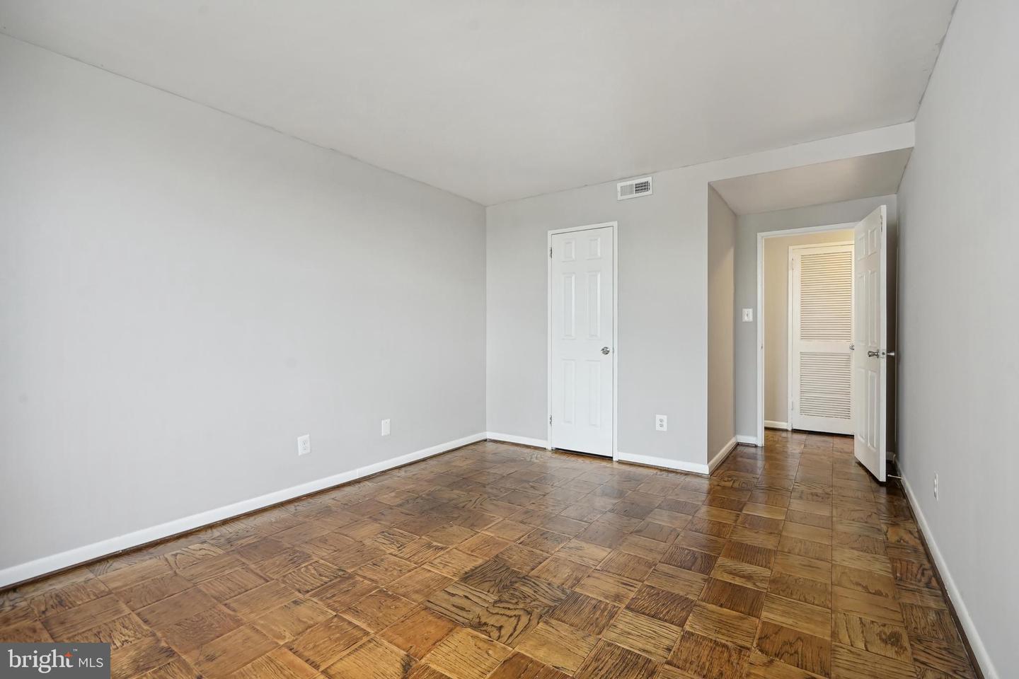 4600 DUKE ST #603, ALEXANDRIA, Virginia 22304, 2 Bedrooms Bedrooms, ,1 BathroomBathrooms,Residential,For sale,4600 DUKE ST #603,VAAX2043500 MLS # VAAX2043500