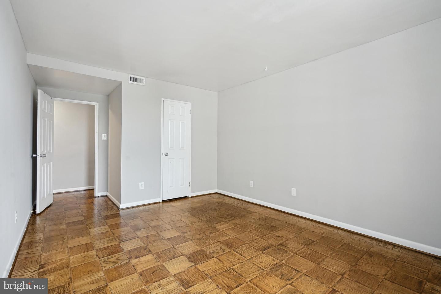 4600 DUKE ST #603, ALEXANDRIA, Virginia 22304, 2 Bedrooms Bedrooms, ,1 BathroomBathrooms,Residential,For sale,4600 DUKE ST #603,VAAX2043500 MLS # VAAX2043500