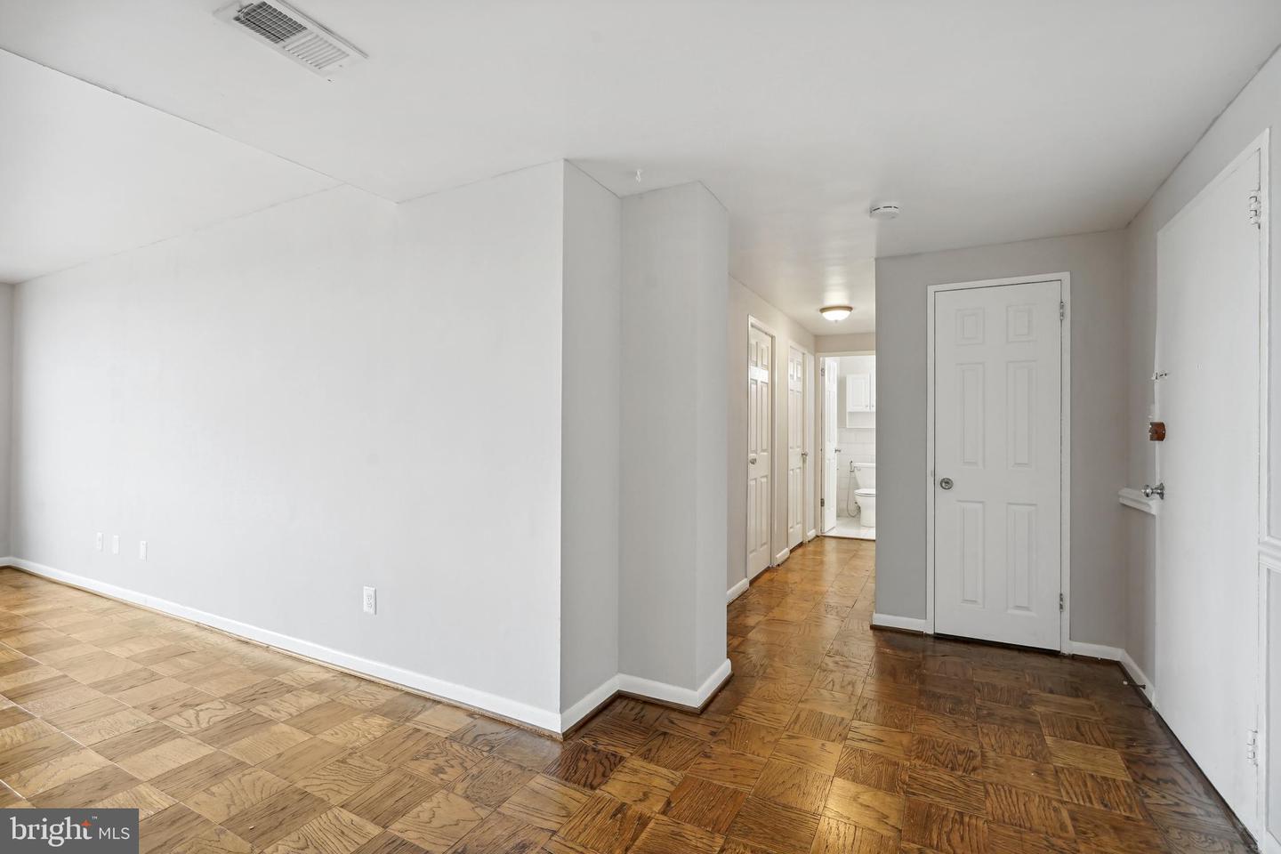 4600 DUKE ST #603, ALEXANDRIA, Virginia 22304, 2 Bedrooms Bedrooms, ,1 BathroomBathrooms,Residential,For sale,4600 DUKE ST #603,VAAX2043500 MLS # VAAX2043500