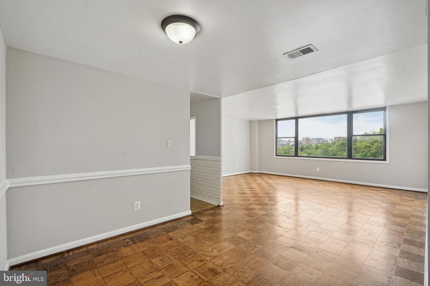 4600 DUKE ST #603, ALEXANDRIA, Virginia 22304, 2 Bedrooms Bedrooms, ,1 BathroomBathrooms,Residential,For sale,4600 DUKE ST #603,VAAX2043500 MLS # VAAX2043500