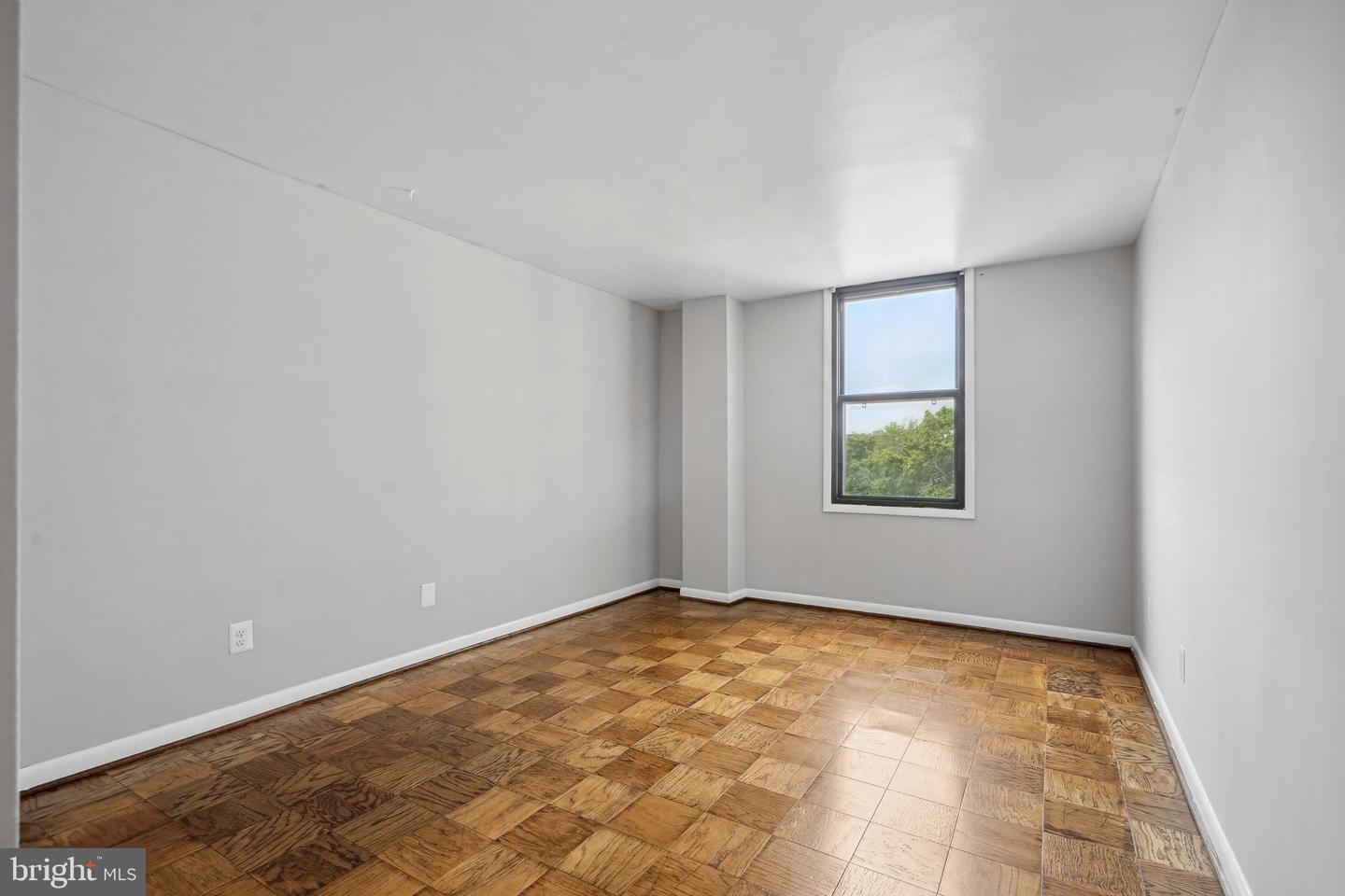 4600 DUKE ST #603, ALEXANDRIA, Virginia 22304, 2 Bedrooms Bedrooms, ,1 BathroomBathrooms,Residential,For sale,4600 DUKE ST #603,VAAX2043500 MLS # VAAX2043500