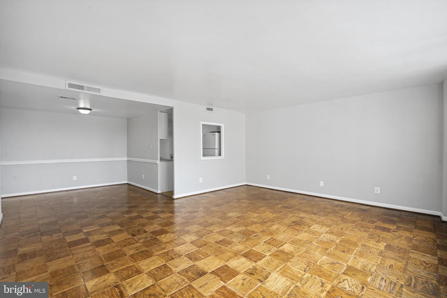 4600 DUKE ST #603, ALEXANDRIA, Virginia 22304, 2 Bedrooms Bedrooms, ,1 BathroomBathrooms,Residential,For sale,4600 DUKE ST #603,VAAX2043500 MLS # VAAX2043500